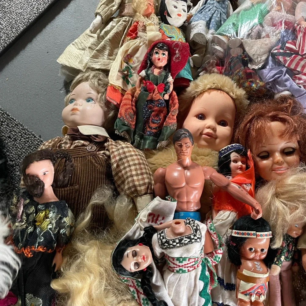 Assorted Colorful Dolls Set - Picture 3 of 5